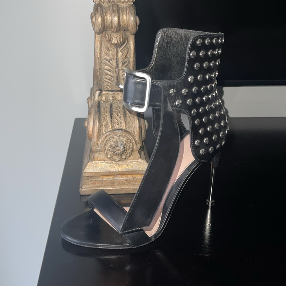 ALEXANDER MCQUEEN Rocker Leather Stud Embellished Sandals - Picture 7 of 13